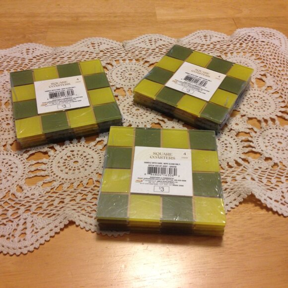 Checked green coasters, set of 12, new items - Picture 1 of 3